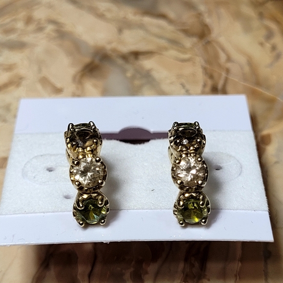 Elegant 925 Gold and Green Crystal Earrings. - Picture 2 of 10